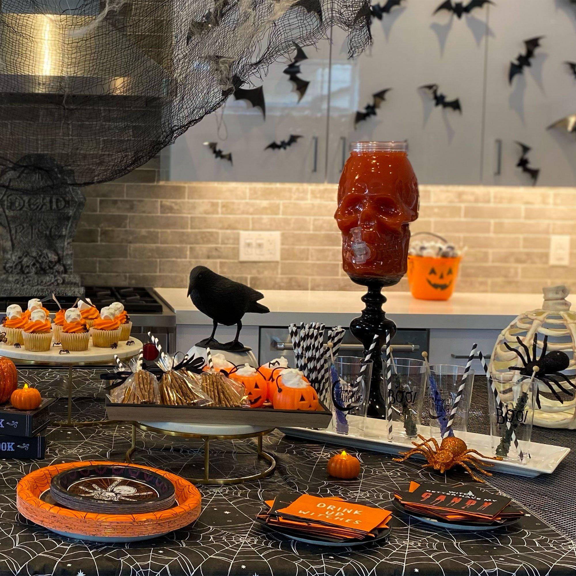 Classic Black & White Halloween Plastic Tumblers, 16oz, 10ct - Image 2