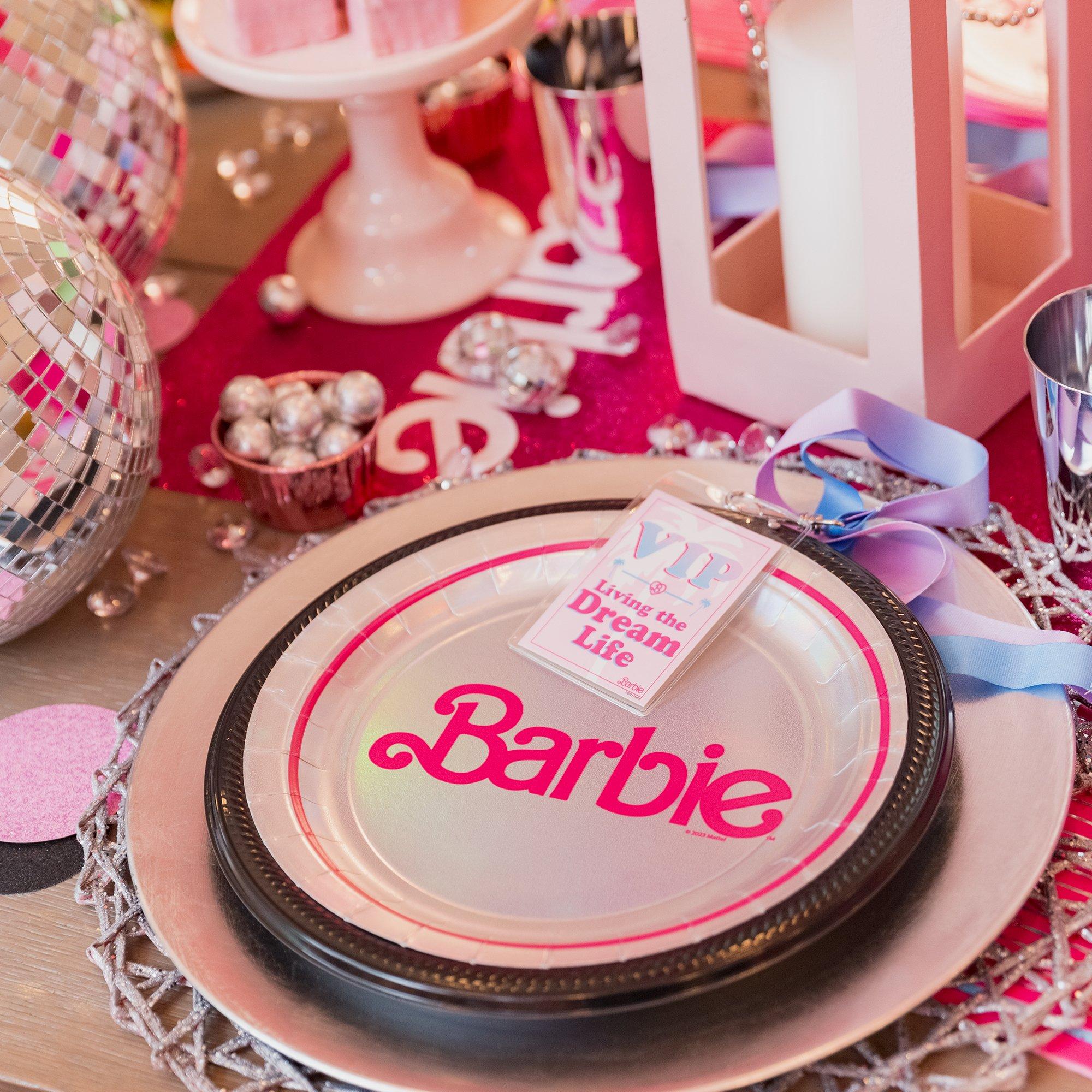 Metallic Malibu Barbie Paper Lunch Plates, 9in, 8ct - Image 2
